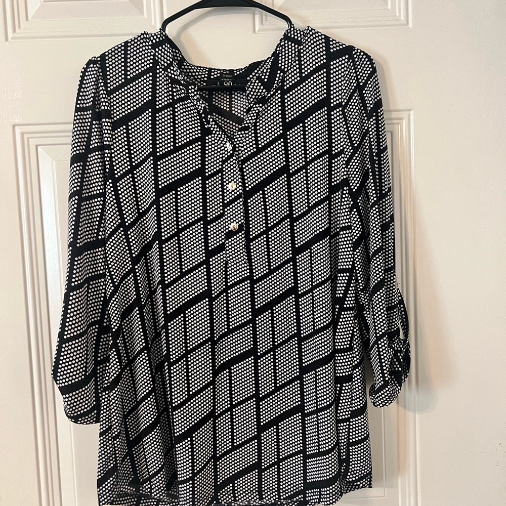 Black and White Geometric Women's Top